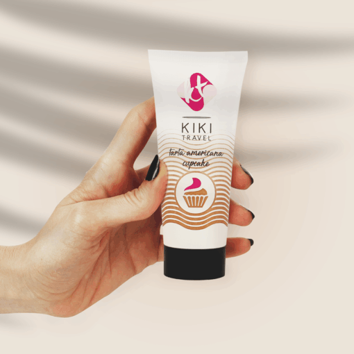 KIKÍ TRAVEL – GEL DESLIZANTE SABOR A TARTA AMERICANA CUPCAKE 50 ML - intimamenities.com
