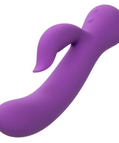 CALEXOTICS – FIRST TIME VIBRADOR COMPLACIENTE RECARGABLE MORADO - intimamenities.com