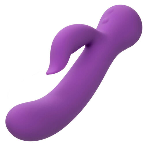 CALEXOTICS – FIRST TIME VIBRADOR COMPLACIENTE RECARGABLE MORADO - intimamenities.com