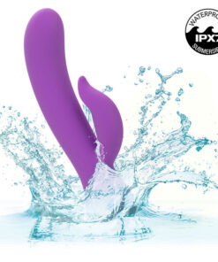 CALEXOTICS – FIRST TIME VIBRADOR COMPLACIENTE RECARGABLE MORADO - intimamenities.com