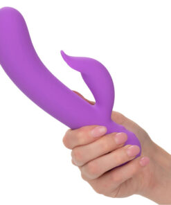 CALEXOTICS – FIRST TIME VIBRADOR COMPLACIENTE RECARGABLE MORADO - intimamenities.com