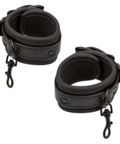 CALEXOTICS – NOCTURNAL RESTRICCIONES DE CAMA CUERO AJUSTABLE NEGRO - intimamenities.com