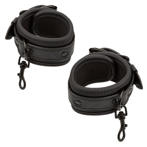 CALEXOTICS – NOCTURNAL RESTRICCIONES DE CAMA CUERO AJUSTABLE NEGRO - intimamenities.com